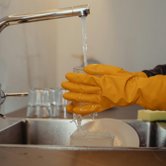 Comment entretenir vos ustensiles en teck pour les garder comme neufs ?